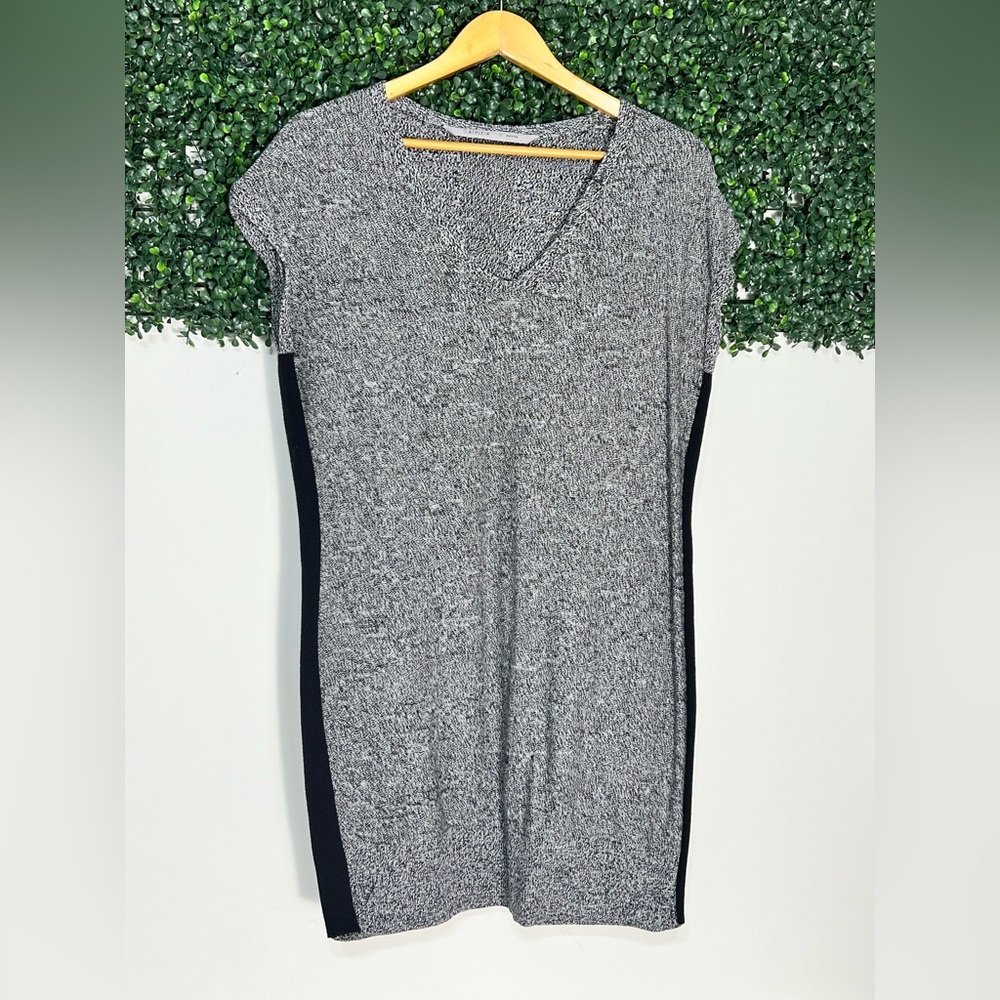 Athleta tunic grey stripe Athleisure Sweater Size medium